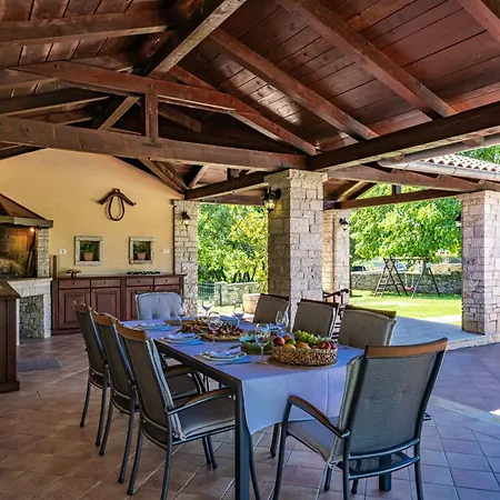 ヴィラ House Edera In Istria For 6 People With Large Garden And Salt - Water Private Pool *