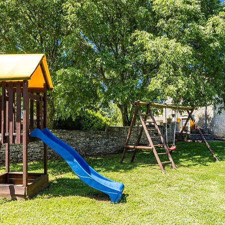 House Edera In Istria For 6 People With Large Garden And Salt - Water Private Pool Juršići