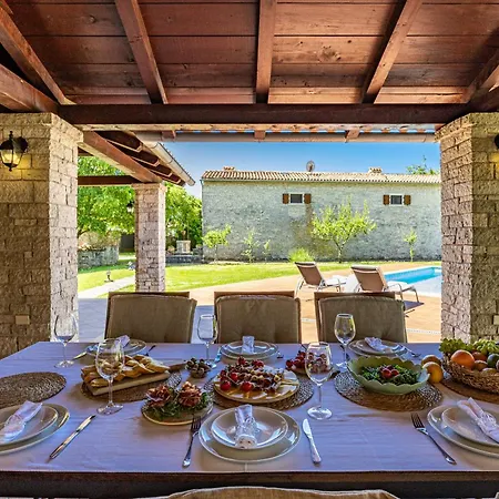 House Edera In Istria For 6 People With Large Garden And Salt - Water Private Pool Villa