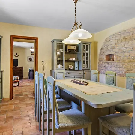 Villa House Edera In Istria For 6 People With Large Garden And Salt - Water Private Pool *