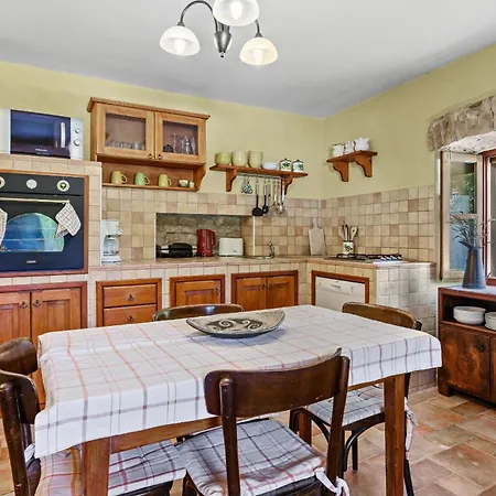 House Edera In Istria For 6 People With Large Garden And Salt - Water Private Pool *