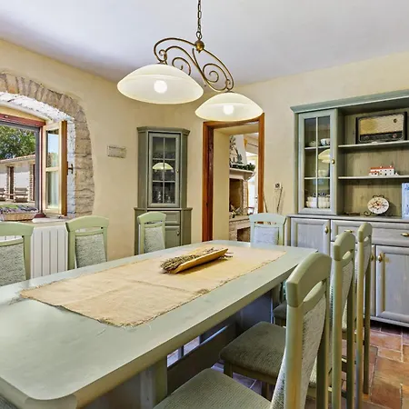 House Edera In Istria For 6 People With Large Garden And Salt - Water Private Pool