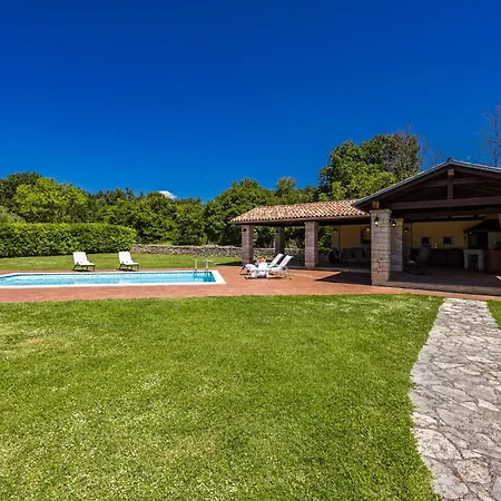 House Edera In Istria For 6 People With Large Garden And Salt - Water Private Pool *