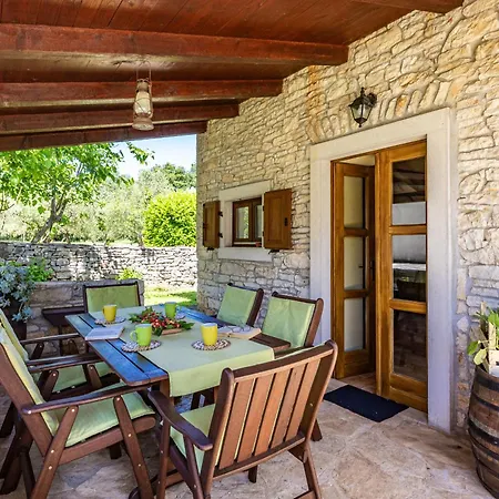 House Edera In Istria For 6 People With Large Garden And Salt - Water Private Pool Villa *